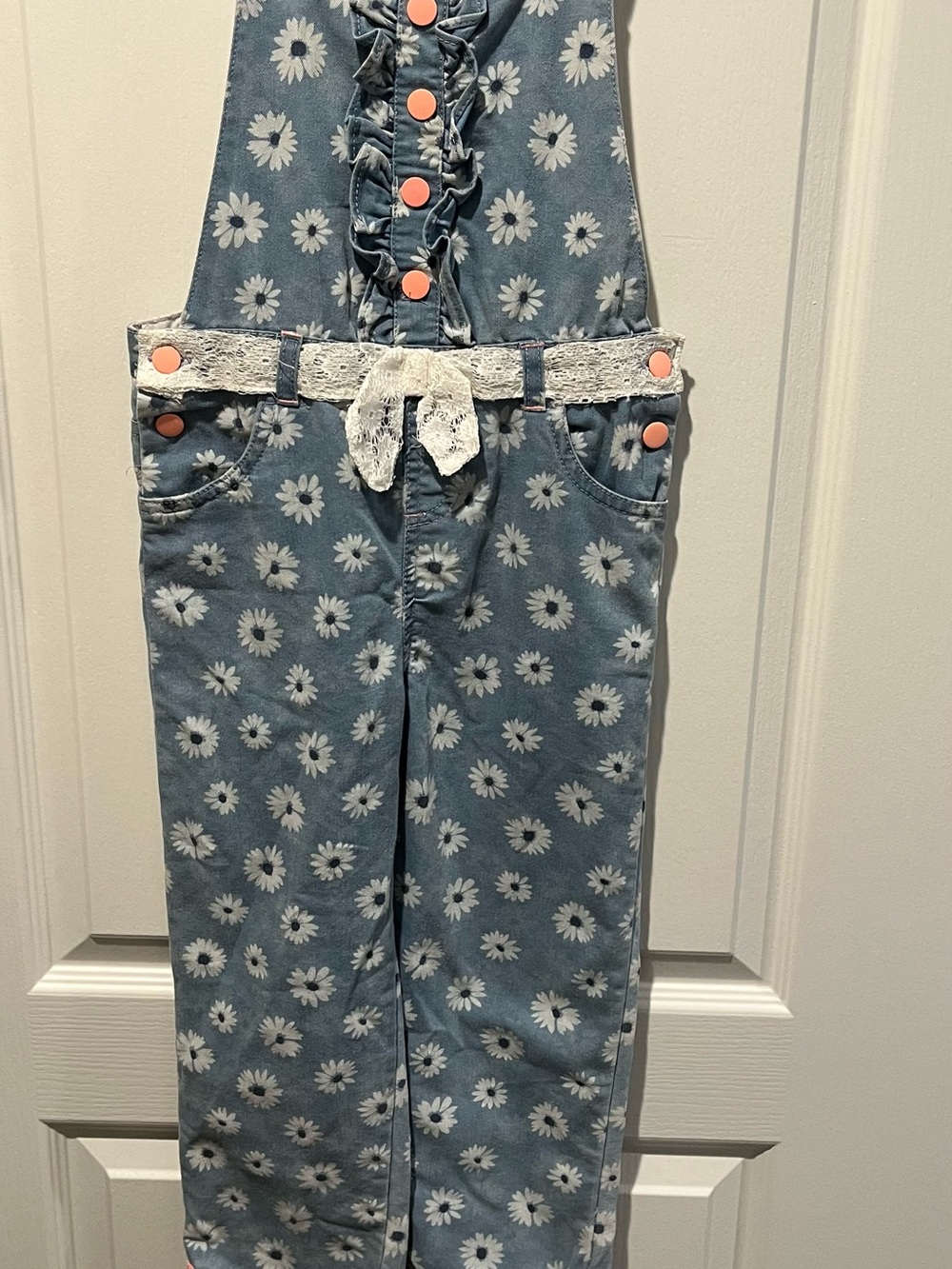 Little Lass girls Daisy-Print Denim Overalls - Blue.